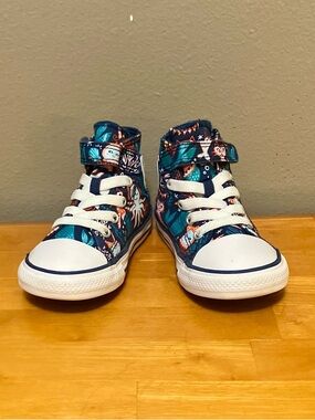 Chuck Taylor All Star High-top Underwater Party Sneaker, Navy/Multi - 8T (EUC)